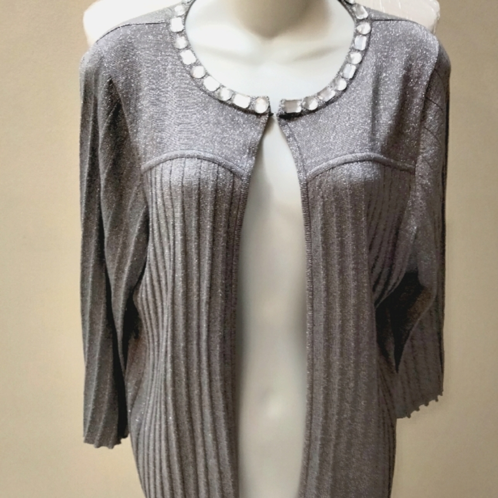 WD. NY Gray Shimmery Cardigan Sweater Size XL.